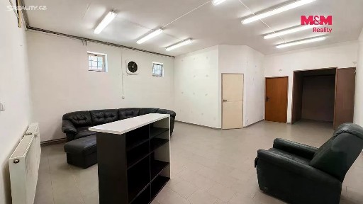 Pronájem obchodního prostoru 170 m²