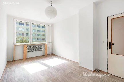Pronájem bytu 2+kk 50 m² Holandská, Kladno - Kročehlavy