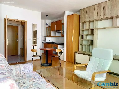 Pronájem bytu 1+kk 34 m² Vinohradská, Praha - Strašnice