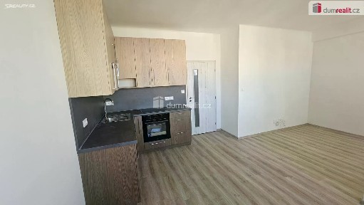 Pronájem bytu 2+kk 46 m² Osadní, Praha - Holešovice