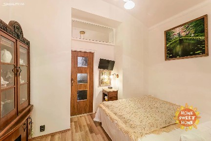 Pronájem bytu 2+kk 40 m² Rumunská, Praha - Vinohrady