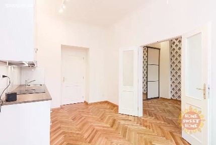 Pronájem bytu 2+kk 47 m² Lyčkovo náměstí, Praha - Karlín