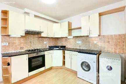Pronájem bytu 3+kk 70 m² Štichova, Praha - Háje
