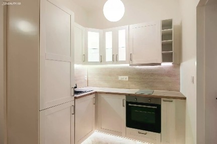 Pronájem bytu 1+kk 41 m² Plzeňská, Praha - Smíchov