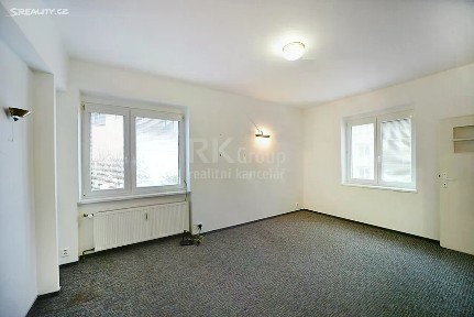 Pronájem bytu 1+1 30 m² Vrchlického, Karlovy Vary