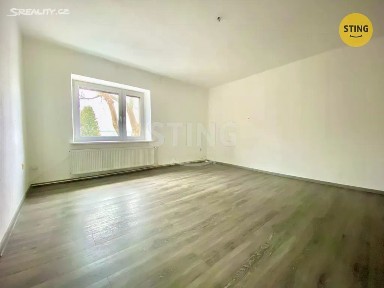 Pronájem bytu 1+1 61 m² Držkovická, Opava - Vávrovice