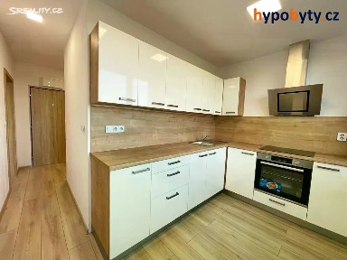 Pronájem bytu 1+1 37 m² Výškovická, Ostrava - Zábřeh