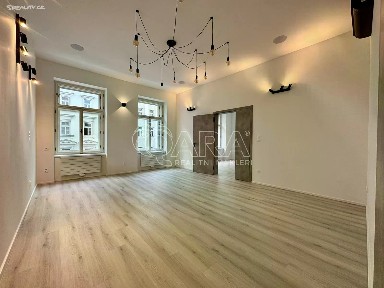 Pronájem bytu 2+1 83 m² Vocelova, Praha - Vinohrady