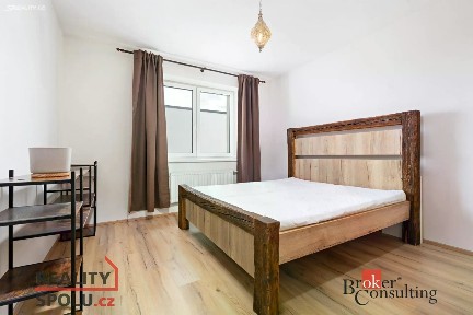 Pronájem bytu 3+kk 70 m² Poděbradova, Plzeň - Jižní Předměstí