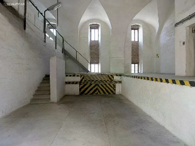 Pronájem skladového prostoru 683 m²