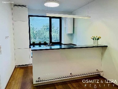 Pronájem bytu 2+kk 40 m² V bokách I, Praha - Hlubočepy