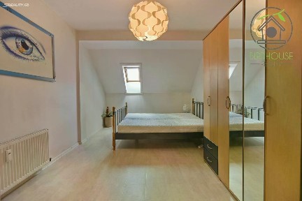 Pronájem bytu 3+1 80 m² Betlémské náměstí, Praha - Staré Město