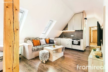 Pronájem bytu 3+kk 75 m²