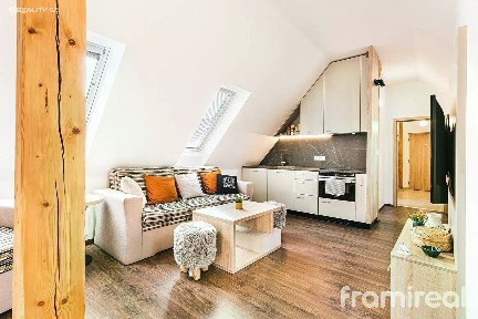 Pronájem bytu 3+kk 75 m²