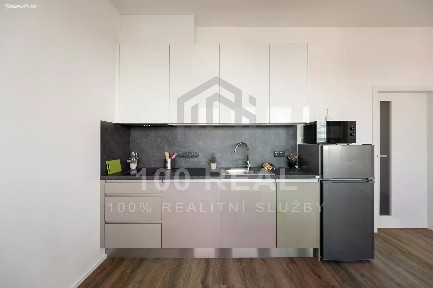 Pronájem bytu 1+kk 35 m² Průmyslová, Hradec Králové