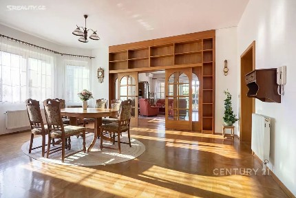 Prodej rodinného domu 380 m², pozemek 1998 m² Havlíčkova, Šestajovice