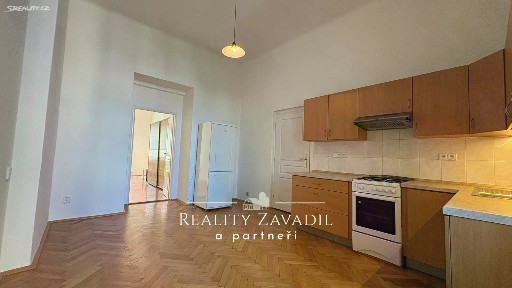 Pronájem bytu 2+1 69 m² Koubkova, Praha - Nové Město