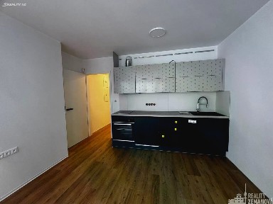 Pronájem bytu 1+kk 27 m² Korunní, Praha - Vinohrady