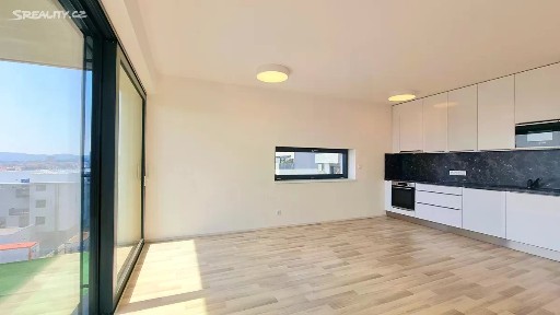 Pronájem bytu 2+kk 56 m² Kumpoštova, Brno - Sadová