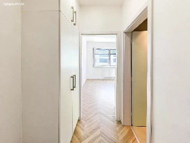 Pronájem bytu 1+kk 27 m² Cejl, Brno