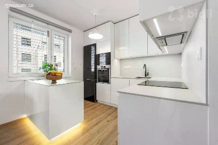 Prodej bytu 3+kk 71 m² Želetická, Praha - Sobín