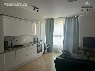 Pronájem bytu 2+kk 53 m² Mezilehlá, Praha - Hrdlořezy