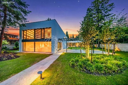 Prodej rodinného domu 420 m², pozemek 1538 m² Hulická, Praha - Újezd nad Lesy