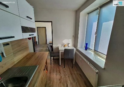 U Nádraží, Aš