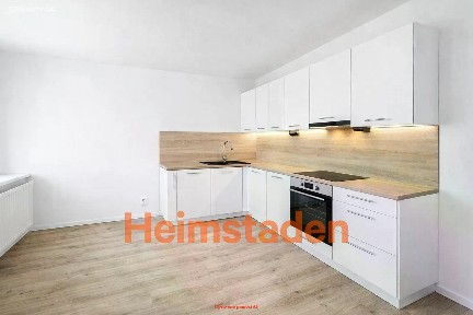 Pronájem bytu 4+kk 85 m² Hlavní třída, Ostrava - Poruba
