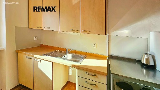 Pronájem bytu 3+1 68 m² Jungmannova, Kuřim