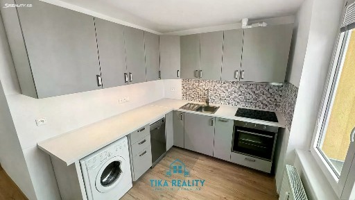 Pronájem bytu 2+1 48 m² Křižíkova, Olomouc - Hodolany