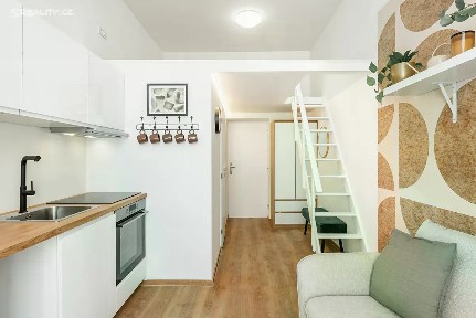 Prodej bytu 1+kk 18 m² náměstí Bratří Synků, Praha - Nusle