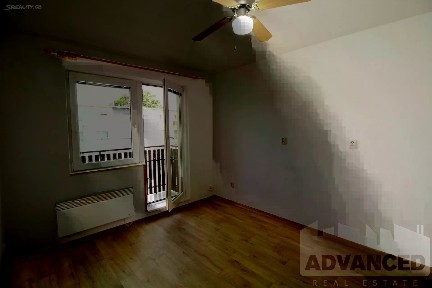 Pronájem bytu 2+1 42 m² Spojovací, Milovice - Mladá