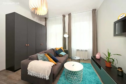 Pronájem bytu 1+1 36 m² Moskevská, Praha - Vršovice
