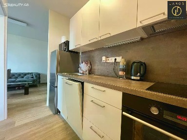 Pronájem bytu 2+kk 35 m² Hvězdova, Praha - Nusle