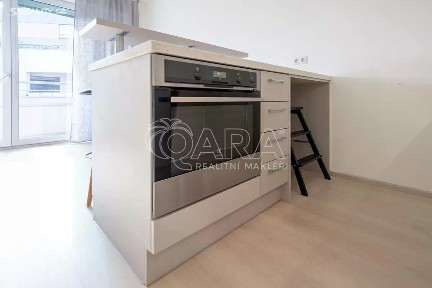 Pronájem bytu 1+kk 30 m² Petrohradská, Praha - Vršovice
