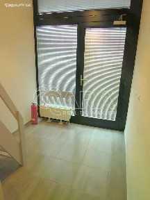 Pronájem bytu 1+kk 12 m² Rostislavova, Praha - Nusle