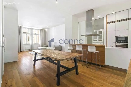 Pronájem bytu 3+kk 109 m² Laubova, Praha - Vinohrady