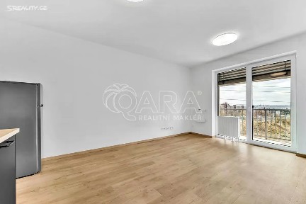 Pronájem bytu 1+kk 35 m² Za černým mostem, Praha - Hloubětín