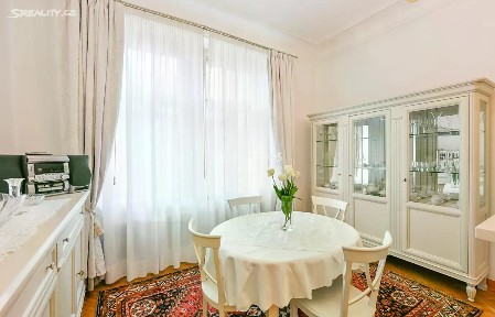 Pronájem bytu 2+kk 69 m² Truhlářská, Praha - Nové Město