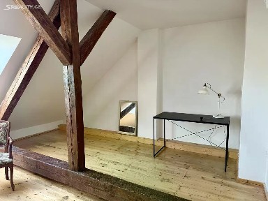 Pronájem bytu pokoje 20 m² Okružní, Pardubice - Bílé Předměstí