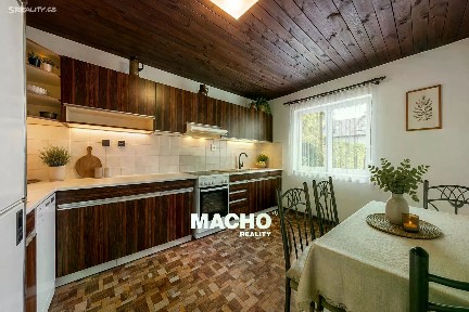 Prodej chaty 118 m², pozemek 1062 m² U Lípy, Mníšek pod Brdy