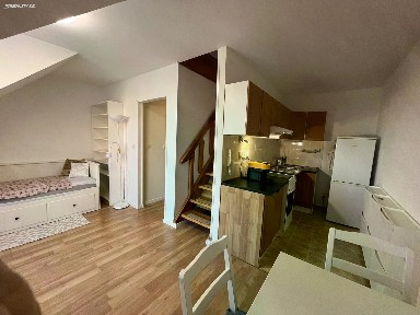 Pronájem bytu 2+kk 36 m² Komenského, Šestajovice