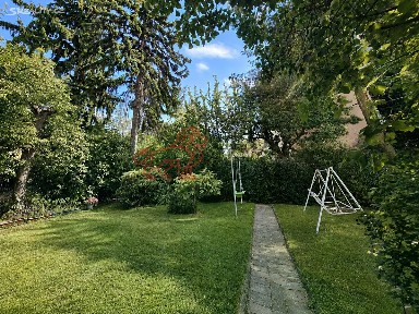 Pronájem bytu 1+kk 24 m² Kounická, Praha - Strašnice