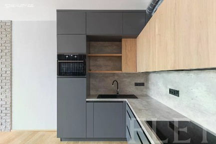 Pronájem bytu 1+kk 47 m² Komunardů, Praha - Holešovice