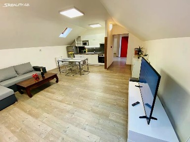 Pronájem bytu 2+kk 75 m² Masarykovo náměstí, Jihlava