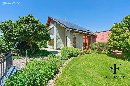 Prodej rodinného domu 371 m², pozemek 2392 m² Medlov