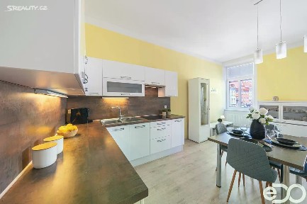 Prodej bytu 3+kk 88 m² Lidická, Znojmo