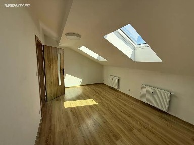 Pronájem bytu 1+1 51 m²