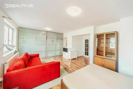 Prodej bytu 1+kk 45 m² náměstí Jiřího z Lobkovic, Praha - Vinohrady